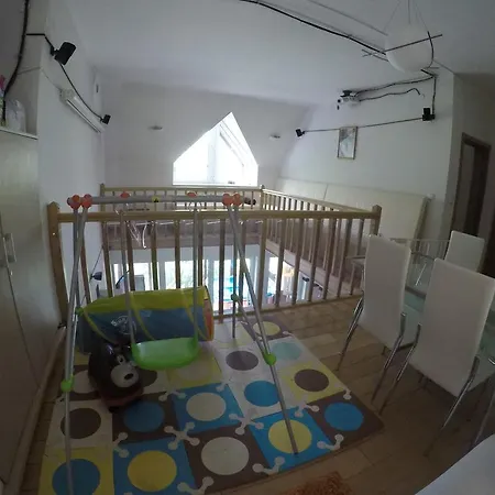 בקתה Sunshine Chalet