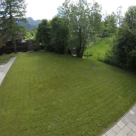 Sunshine Chalet *